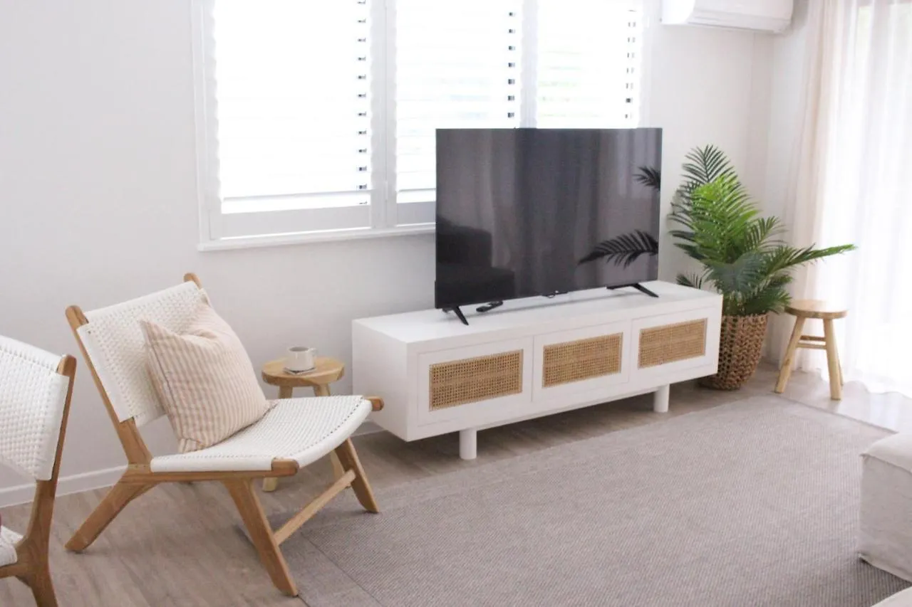 Mirage Luxury Beachside 3 Bedroom Apartment Alexandra Headland Australia
